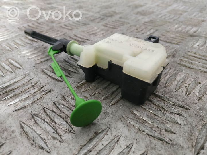 Volvo XC60 Fuel tank cap lock 861131