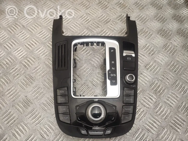 Audi A4 Allroad Console centrale, commande de multimédia l'unité principale 8T0919611