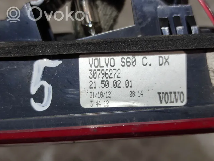 Volvo S60 Galinis žibintas dangtyje 30796272