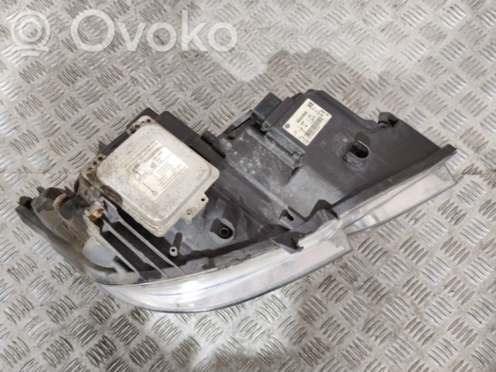 Mercedes-Benz E A207 Lampa przednia A2129007804