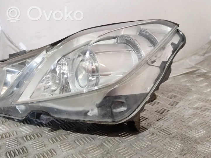 Mercedes-Benz E A207 Lampa przednia A2129007804