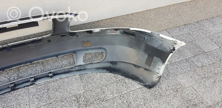 Volvo V70 Front bumper 