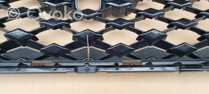 Toyota RAV 4 (XA50) Grille calandre supérieure de pare-chocs avant 5311242250