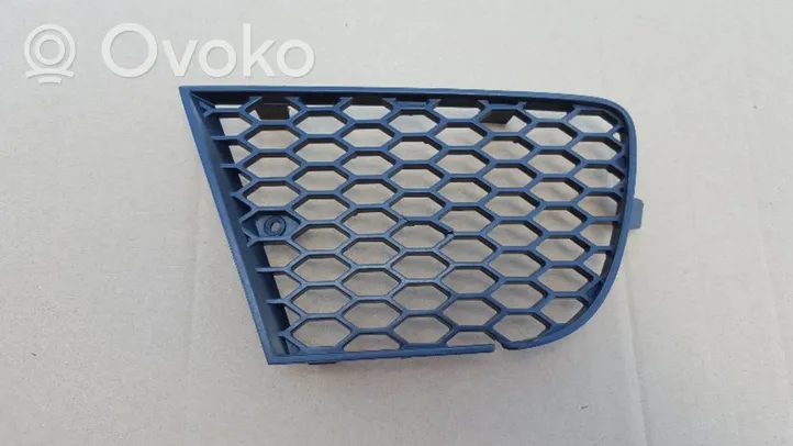 Volkswagen Cross Polo Grille inférieure de pare-chocs avant 6Q0853666L