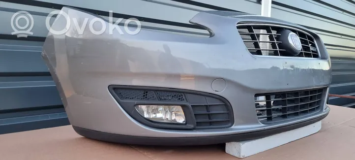 Fiat Croma Передний бампер 735445876