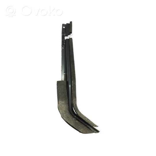 Nissan X-Trail T30 Support de montage d'aile 631308h300