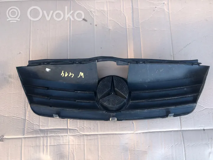 Mercedes-Benz Vaneo W414 Grille calandre supérieure de pare-chocs avant 