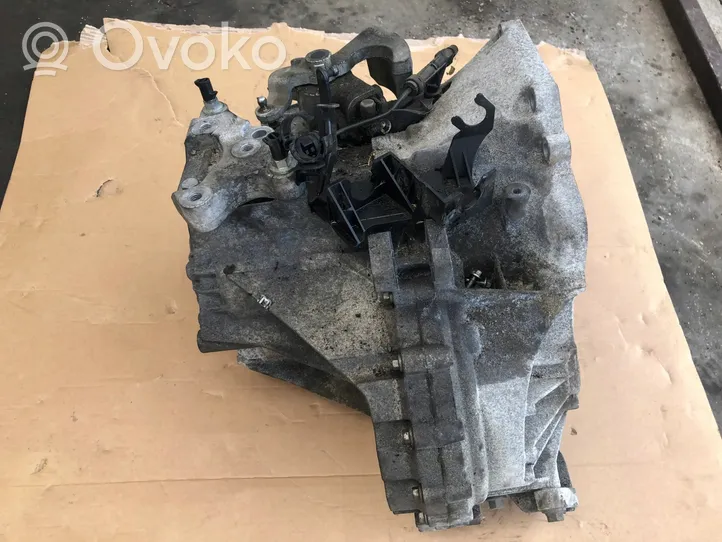 Volvo S60 Mechaninė 6 pavarų dėžė BG9R7002JCD