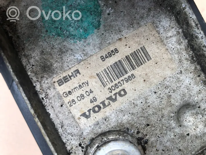 Volvo S40 Variklio tepalo radiatorius 30637966