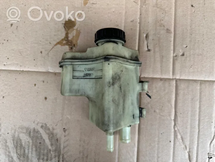 Volkswagen Polo Power steering fluid tank/reservoir 