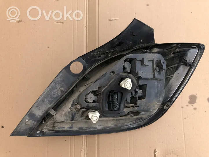 Opel Astra H Lampa tylna 