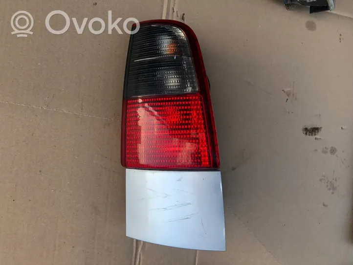 Seat Cordoba (6K) Lampy tylne / Komplet 6K0945112B