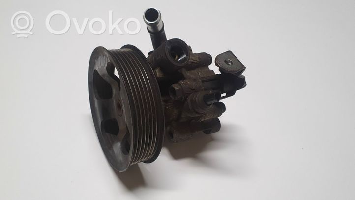 Toyota Avensis T250 Power steering pump 