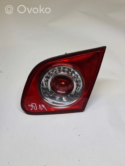 Volkswagen PASSAT B6 Lampy tylnej klapy bagażnika 3C5945094F