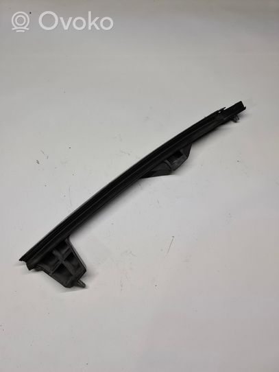 Hyundai i30 Cornice del finestrino/vetro portiera anteriore 83545A5000