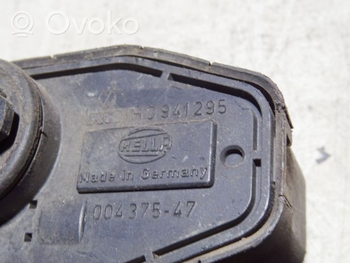 Volkswagen Golf III Motorino di regolazione assetto fari 00437547