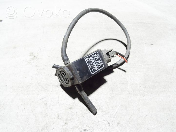 KIA Sorento Pompe de lave-glace de pare-brise 985102J000