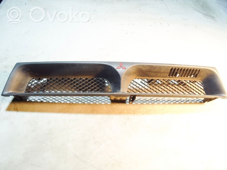 Mitsubishi Galant Grille de calandre avant MR192681