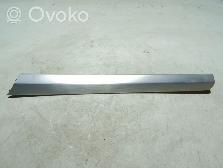 Audi Q7 4L Baguette moulure de porte arrière 4L0867419