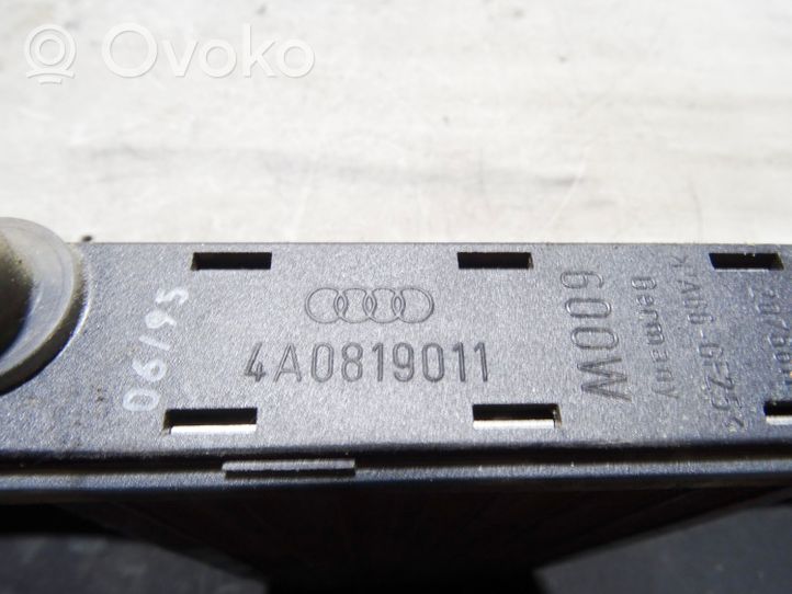 Audi A6 S6 C4 4A Sähköinen ohjaamon lämmittimen säteilylämmitin 4A0819011