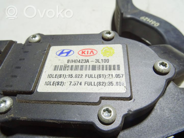 Hyundai Sonata Pedale dell’acceleratore B1H0423A3L100