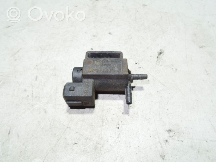 Mercedes-Benz S W220 Turboahtimen magneettiventtiili 0025401897