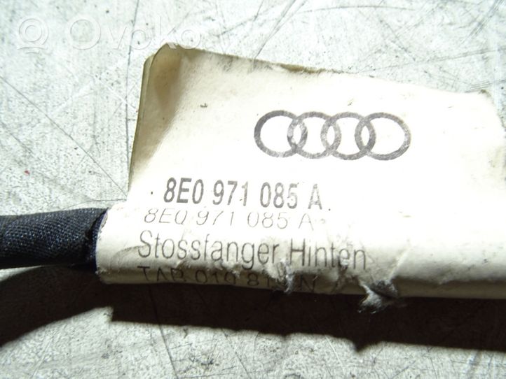 Audi A4 S4 B7 8E 8H Parkavimo (PDC) daviklių instaliacija 8E0971085A