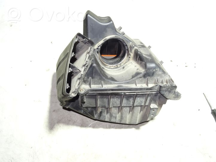 Audi A4 S4 B7 8E 8H Scatola del filtro dell’aria 03G133835B