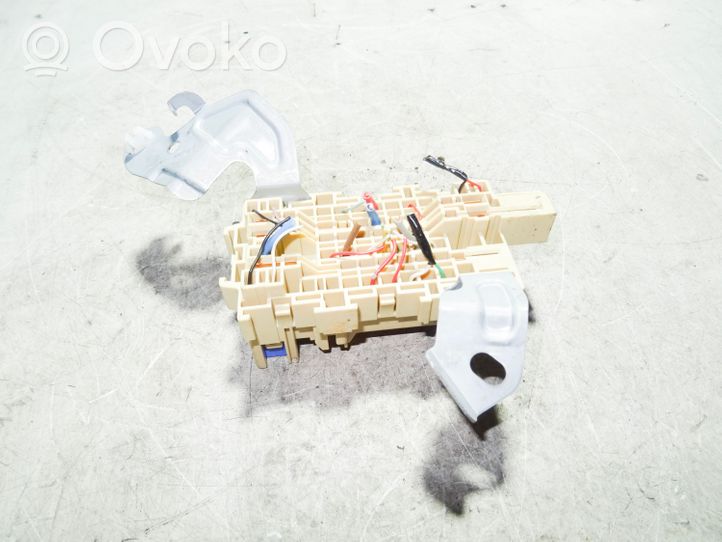 Infiniti Q50 Fuse module 