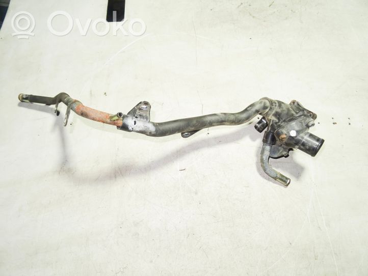 Toyota Avensis T270 Boîtier de thermostat / thermostat 163230R011A