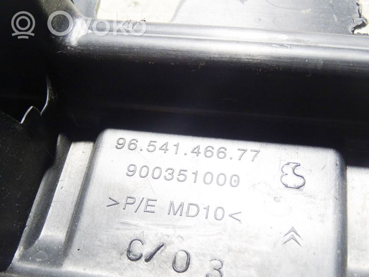 Citroen C4 Grand Picasso Tavaratilan kynnyksen suoja 9654146677