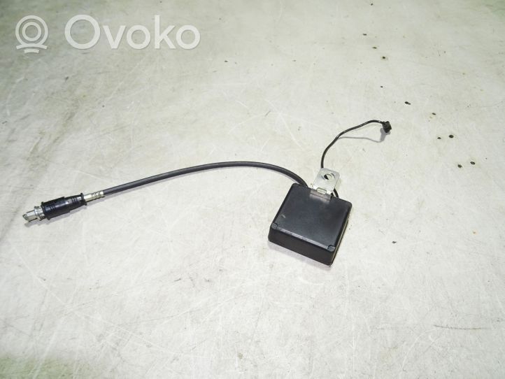 Volkswagen Multivan T4 Amplificateur d'antenne 701035577B