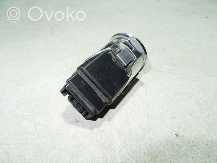 Toyota Corolla E120 E130 Moottorin start-stop-painike/kytkin 15A7101