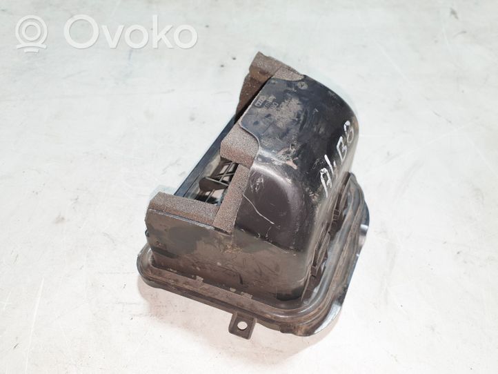 Audi A4 S4 B8 8K Kulmapaneelin paineventtiili 8K0819161C