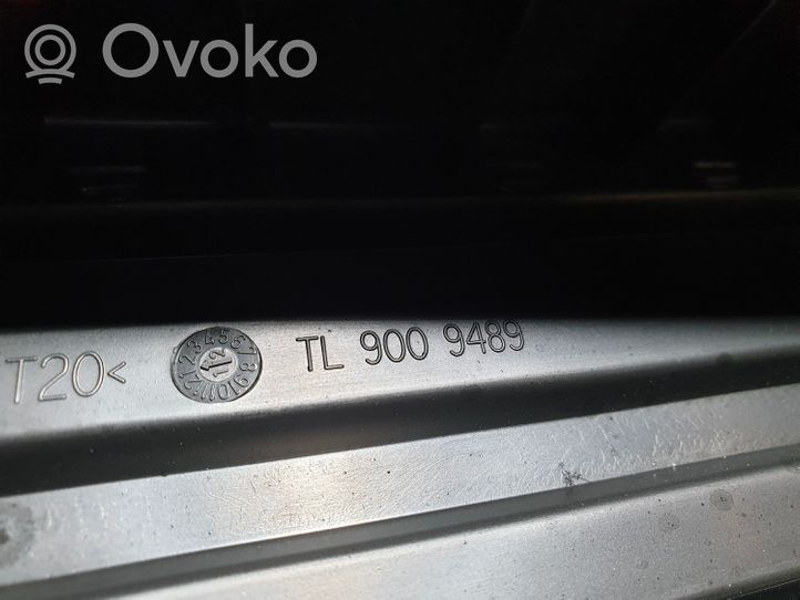 Volkswagen PASSAT B7 Couvercle du boîtier de filtre à air TL9009489