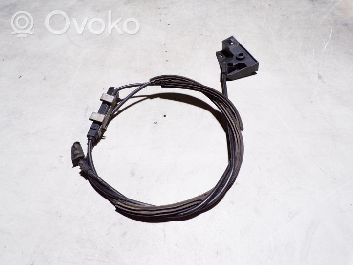 Volkswagen PASSAT B7 Cable de apertura del capó/tapa del motor 1K1823633