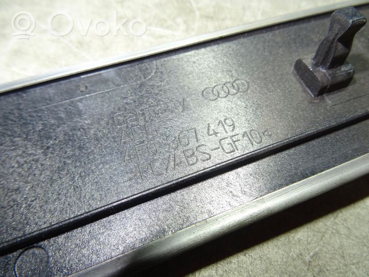 Audi A6 S6 C6 4F Rivestimento della portiera posteriore 4F0867419