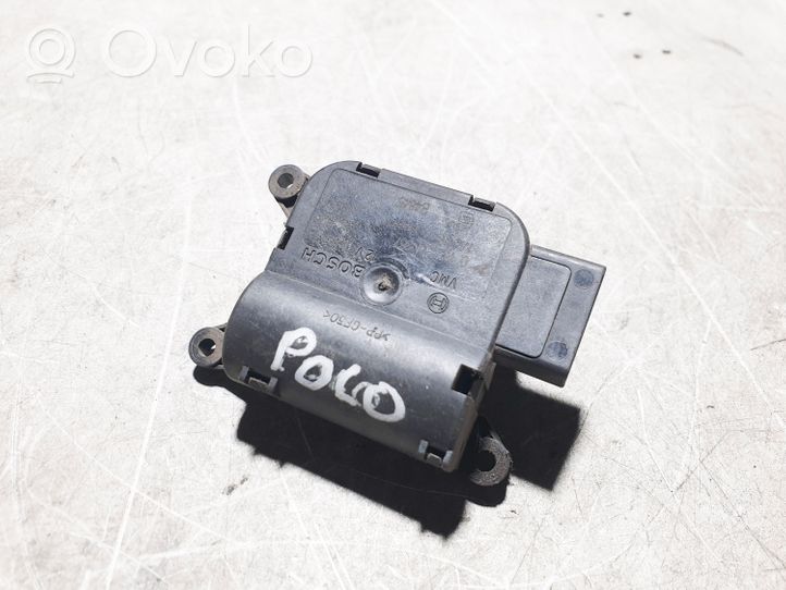 Volkswagen Polo IV 9N3 Motorino attuatore aria 0132801357