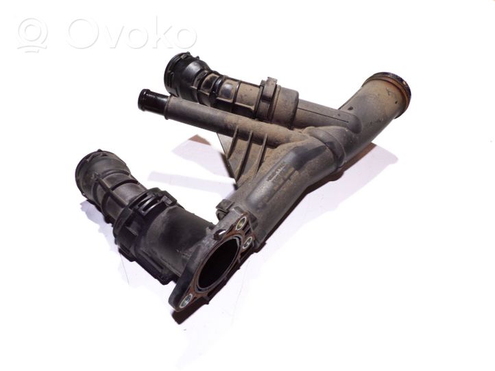 Volkswagen Jetta VI Termostato/alloggiamento del termostato 04L121111