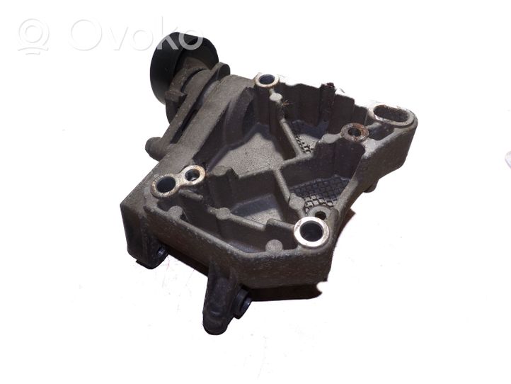 Citroen C4 I Support de générateur / alternateur 9659197780