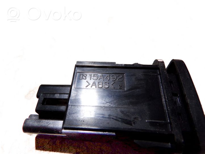 Lexus RX 330 - 350 - 400H Schalter Tankdeckel Tankklappe Tankentriegelung 15A492