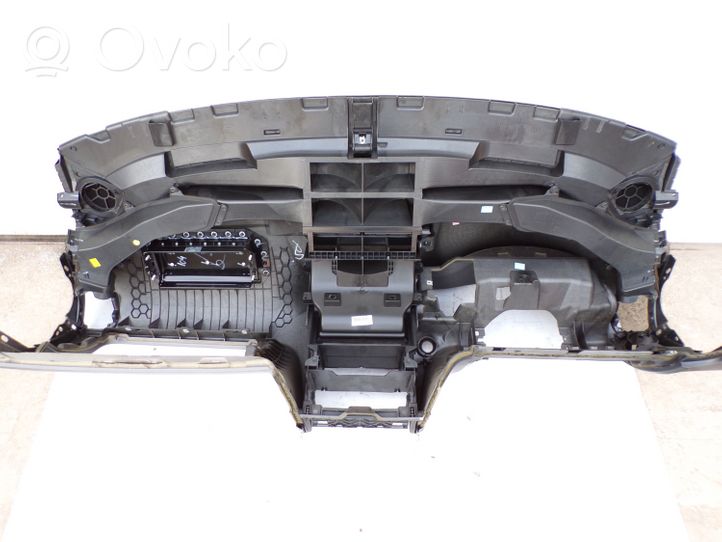 Audi Q7 4L Panelė 4L0857946