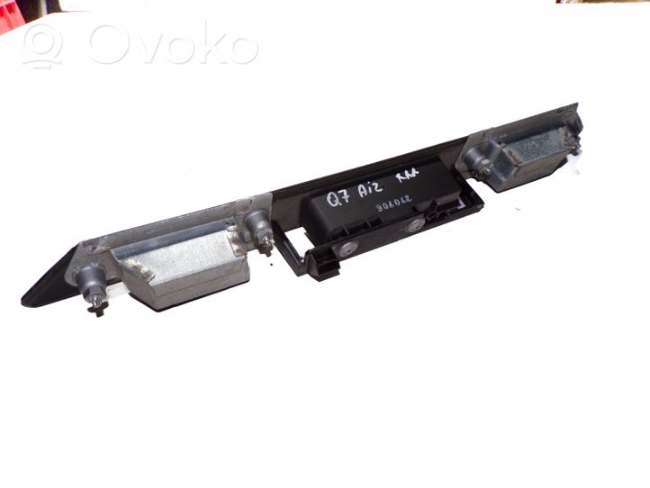 Audi Q7 4L Number plate light 8E0827657H