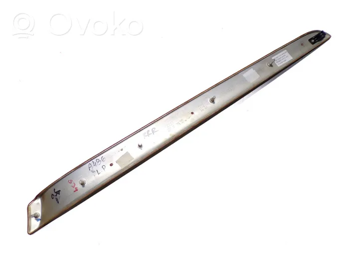 Audi A4 S4 B6 8E 8H Moulure/baguette de porte avant 8E0867410