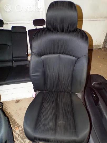 Subaru Legacy Kit intérieur 