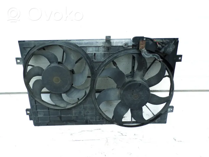 Volkswagen Golf Plus Ventilador eléctrico del radiador 1K0121207T