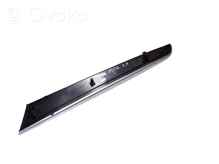 Audi A6 S6 C6 4F Rivestimento della portiera posteriore 4F0867419