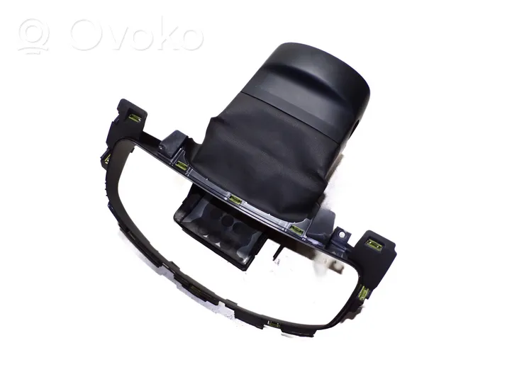 Volkswagen Touareg II Garniture de colonne de volant 7P6858565