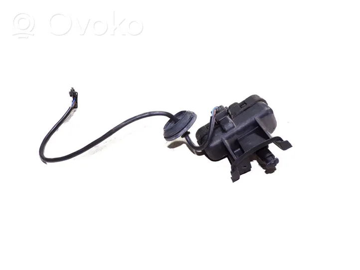 Volkswagen Golf V Serratura del tappo del serbatoio del carburante 5N0810773F