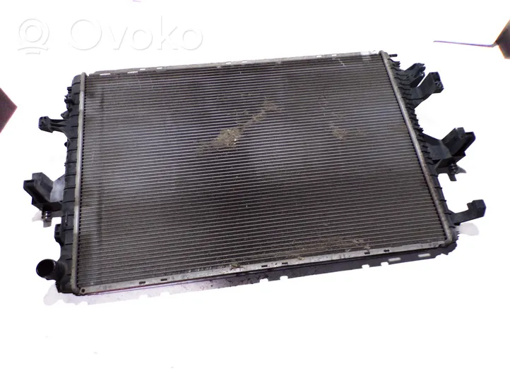 Volkswagen Transporter - Caravelle T5 Radiateur de refroidissement 7E0121253A